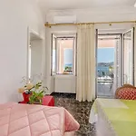 Дом отдыха Veranda Syros House *