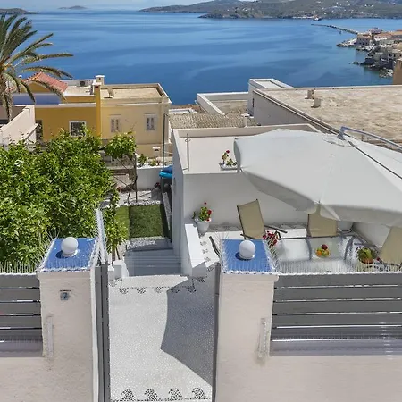 펜션 Veranda Syros House 에르무폴리